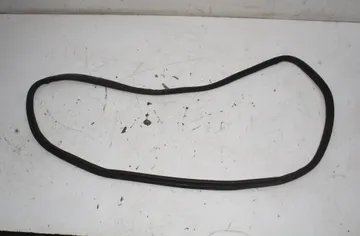 MERCEDES-BENZ C-Class W205/S205/C205 (2014-2023) Bootlid Seal Rubber A2057505100 33573174