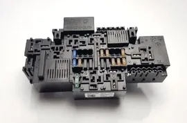 MERCEDES-BENZ C-Class W205/S205/C205 (2014-2023) Poistková skrinka A2229063202 32276201