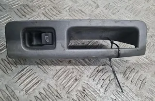 VOLVO V50 1 generation (2003-2012) Vypínač ľavého okna predných dverí 8679478 33309305