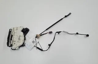 VOLKSWAGEN Jetta 2 generation (1984-1992) Pravý predný dverový zámok 5K1837016E 33389226