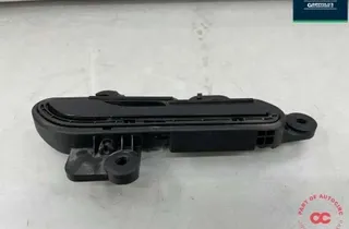 TESLA Model Y 1 generation (2020-2024) Наружная ручка передней левой двери 1528115-00-d,1528115-00-c,1528115-10-d,1528115-97-e,1528115-98-e,1780885-00-a 34147921