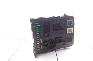 PEUGEOT 5008 1 generation (2009-2016) Poistková skrinka 281197595,281164872 30623349