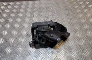 VOLKSWAGEN Passat B7 (2010-2015) Ремень безопасности средний задний 561857807 33407914