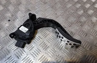 AUDI A4 B8/8K (2011-2016) Педаль газа 8K1723523A 33408369