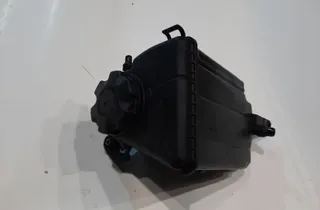 BMW 6 Series F06/F12/F13 (2010-2018) Expanzná nádrž 33409621