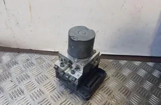 BMW 7 Series F01/F02 (2008-2015) ABS čerpadlo 6851390 33414835