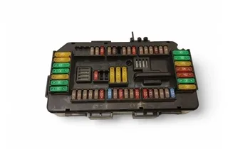 BMW X5 F15 (2013-2018) Pojistková skrinka 9360371 33450867