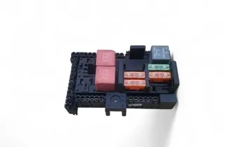 MERCEDES-BENZ GLC X253 (2015-2024) Poistková skrinka A2139068701 33457341