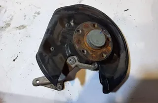 VOLKSWAGEN Passat B7 (2010-2015) Pravý zadný náboj kolesa 5N0615612C 33483856