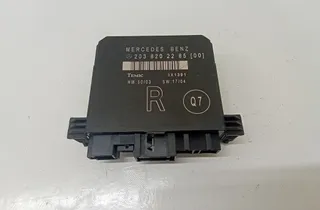 MERCEDES-BENZ C-Class W203/S203/CL203 (2000-2008) Блок управления дверей передние  правые 2038202285 33130675