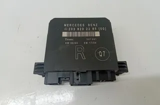 MERCEDES-BENZ C-Class W203/S203/CL203 (2000-2008) Блок управления дверей передние  правые 2038202285 33130678