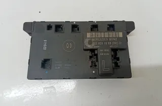 MERCEDES-BENZ C-Class W203/S203/CL203 (2000-2008) Блок управления дверей передние  правые 2038201585 33130704