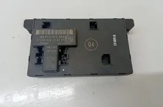 MERCEDES-BENZ C-Class W203/S203/CL203 (2000-2008) Predná pravá dverová ovládacia jednotka 2038201285 33130721