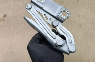 MERCEDES-BENZ R-Class W251 (2005-2017) Pravý predný kapotový pant ES740405,A251880022 33117043