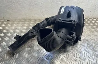 BMW i8 I12 (2013-2017) Vzduchový filter Box 7640728 33165420