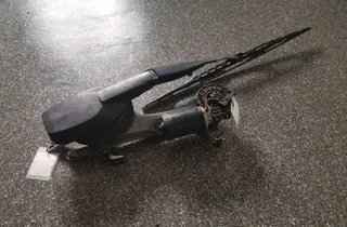 MERCEDES-BENZ E-Class W210 (1995-2002) Mechanizmus stierača predného čelného skla 0390241420 33846943