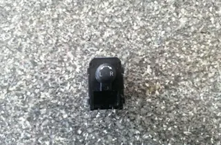 NISSAN Leaf 1 generation (2010-2017) Mirror adjustment switch 33849950