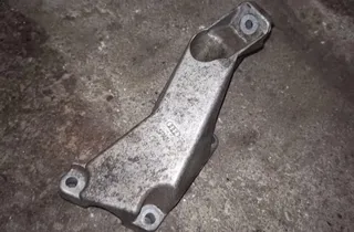 AUDI A4 B6/8E (2000-2005) Rear engine bracket 8E0199307A 33853140