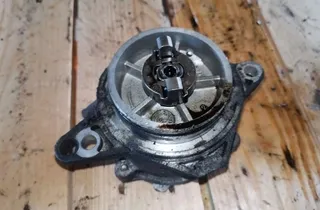 BMW 5 Series E39 (1995-2004) Vákuová pumpa 33863987