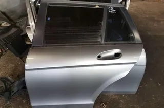 MERCEDES-BENZ C-Class W204/S204/C204 (2004-2015) Ľavé zadné dvere 33873558