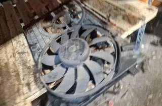 VOLKSWAGEN Caddy 3 generation (2004-2015) Motorový chladiaci ventilátor Radiátor 1K0121207 33876689