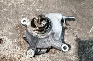 TOYOTA Avensis 2 generation (2002-2009) Vacuum Pump 33879750