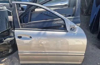 MERCEDES-BENZ C-Class W203/S203/CL203 (2000-2008) Pravé predné dvere 33882850