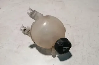 PEUGEOT 2008 2 generation (2019-2023) Расширительный бак 9800777280 33886938