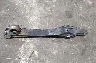 DODGE Journey 1 generation (2008-2020) Predný motorový nosník 33973064