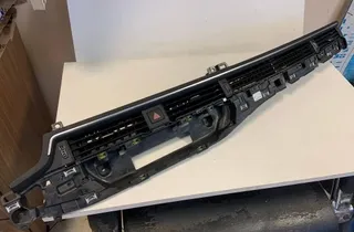 AUDI A5 F5 (2016-2024) Vzduchové mriežky stredovej konzoly 8W1820902E 33772961