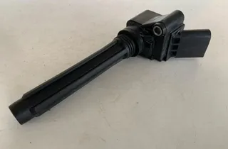 AUDI Q5 8R (2008-2017) Vysokonapäťová zapalovacia cievka 06L905110K 33780031