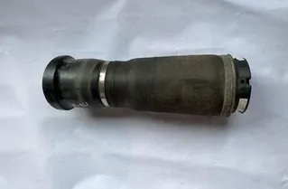 MERCEDES-BENZ R-Class W251 (2005-2017) Подушка подвески задняя левая A2513200325 21442624