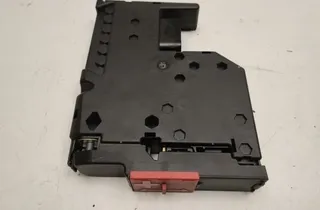 MERCEDES-BENZ CLS-Class C218/X218 (2011-2017) Poistková skrinka A2125407150 33473546