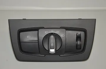 BMW 3 Series F30/F31 (2011-2020) Ovládacia jednotka vypínača svetlometu 9288027 2742508