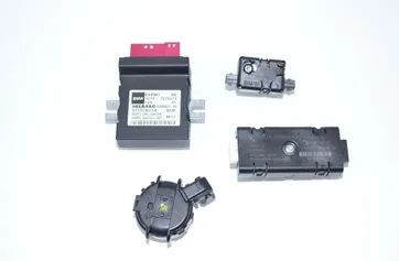 BMW 5 Series F10/F11 (2009-2017) Bootlid Antenna Amplifier 9199865,65209199865,65209158796,9158796,9254025,61359254025,61359234087,9234087,61359218702,9218702,61359212916,9212916,6359202014,9202014,61359191045,9191045,7276073,16147276073,9185474,65209185474 33921618