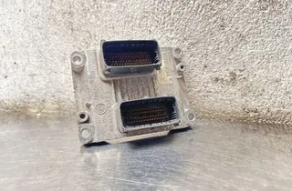 OPEL Corsa C (2000-2006) Riadiaca jednotka motora 24443796 34470584