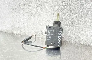 OPEL Corsa C (2000-2006) Двигатель центрально замка 90587326 34469226