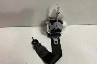 BMW 5 Series F10/F11 (2009-2017) Pravý zadný bezpečnostný pás 9163237 13138520