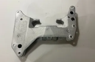 BMW 3 Series G20/G21/G28 (2018-2024) Držiak na montáž prevodovky 9485330,6795800,6861580 33571955