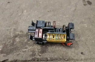 MERCEDES-BENZ C-Class W205/S205/C205 (2014-2023) Poistková skrinka A2059067200 34046713