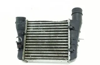 AUDI A4 B8/8K (2011-2016) Intercooler radiátor 0261230073,8e0145805aa 24657611