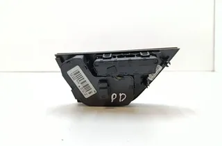 MERCEDES-BENZ E-Class W212/S212/C207/A207 (2009-2016) Pravé ovládacie tlačidlá sedadla A2128700558 33340748