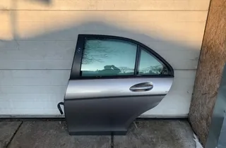 MERCEDES-BENZ C-Class W204/S204/C204 (2004-2015) Ľavé zadné dvere A2047320110 33784333