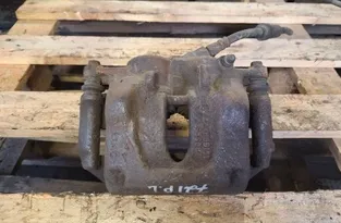 OPEL Vivaro A (2002-2006) Ľavý predný brzdový strmeň 33990013