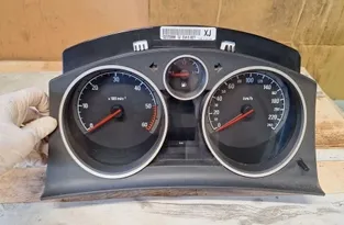 OPEL Zafira B (2005-2010) Спидометр 13225988 33979533