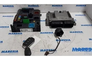 PEUGEOT 308 T9 (2013-2021) Engine Control Unit ECU 9808535880,1611717580,9663123380,9807054180,1610807880,BSIN0400,1677614080,1669607480,0281030544 27755207