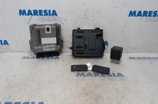 RENAULT Scenic 3 generation (2009-2015) Блок управления двигателем 487004399R,7701209427,8200604932,E0160400,284B17715R,284B18225R,237101074R,284B18853R,284B12249R,237102460R,8200589080,1039S55217,0281019075,BMC953810,725113739,S180098801,2884B15472R 27755335