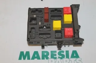 RENAULT Espace 4 generation (2002-2014) Блок предохранителей 8200013449,8200139819,8200148810,8200283803,8200004201,8200449594 27779160