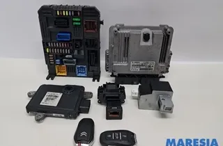 CITROËN C4 Picasso 2 generation (2013-2018) Riadiaca jednotka motora 9815905380,9814247280,9805709280,9819851480,1617549580,0261S12443,9806438180,28531933,9809761580,1612375680,9813045480,1039S81370,13771654105979,2451600369,1611298480 33465796