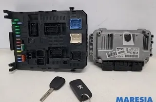 PEUGEOT 307 1 generation (2001-2008) Riadiaca jednotka motora 9652552380,1940SC,21676031,9662306380,9661940480,6580GK,28117435,281171702B,84597345,01180206 33791713